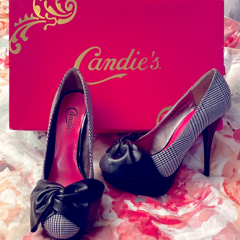 CANDIES NATALIA PRINT HEELS SIZE 6.5!